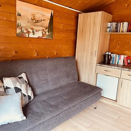 Namelis Su Kiemeliu Apartment